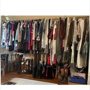 WELCOME TO MY DRESSING ROOM/CLOSET!!!! SNEEK PEEK AT WHAT IS STILL YET TO COME!